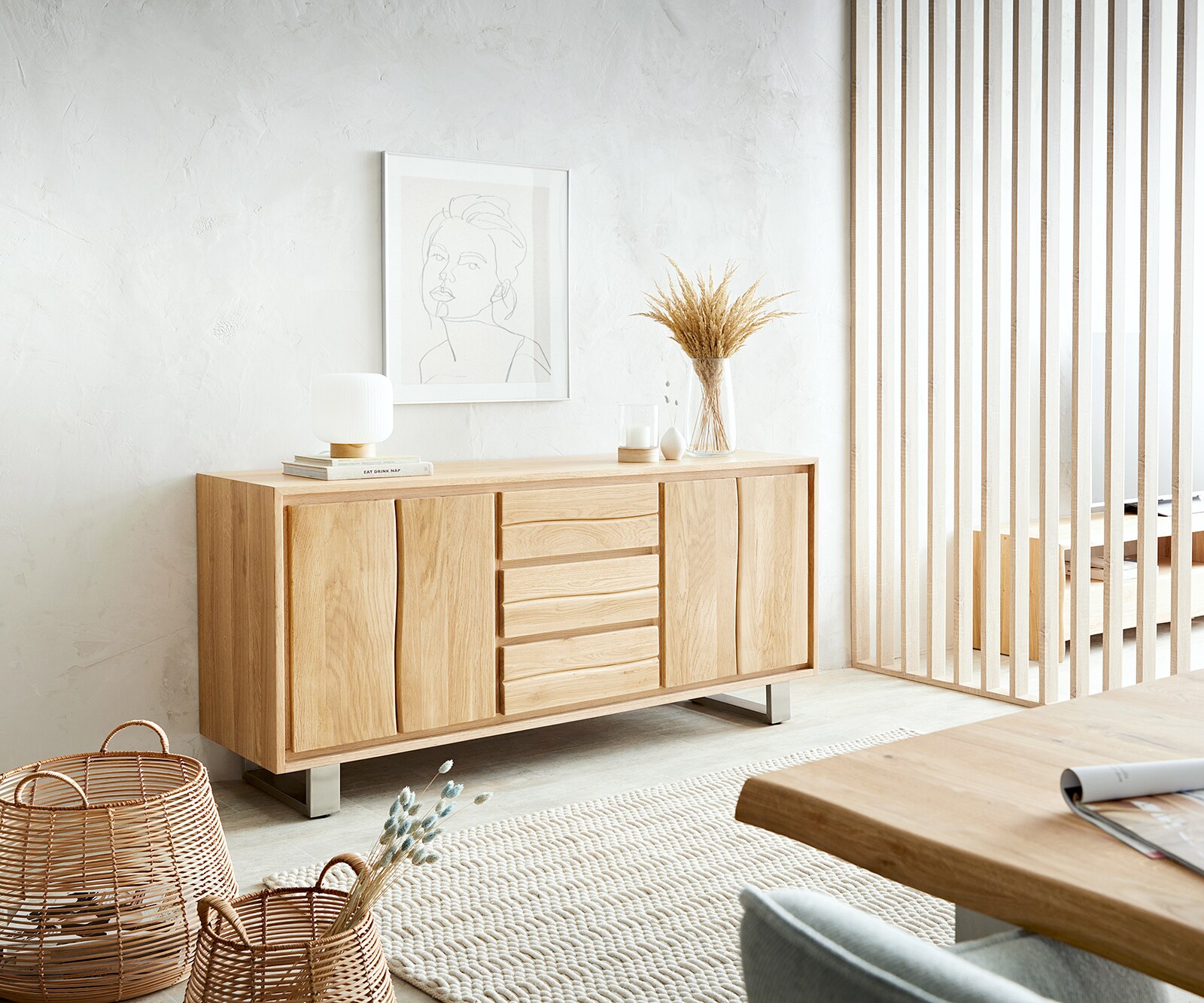 Komoda Live-Edge 170 cm dąb naturalny 3 szuflady 4 drzwi