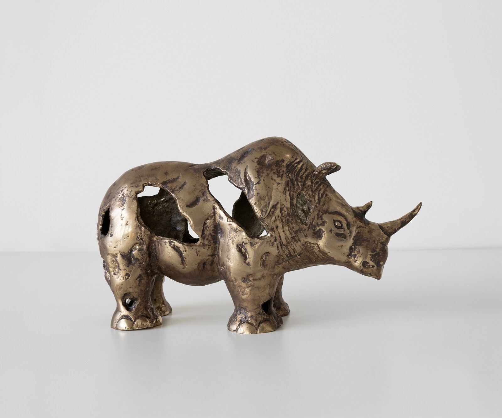 Figura dekoracyjna Rinoro dł. 53 x szer. 19 x wys. 30 cm aluminium Oro Antico ręcznie robiona 1