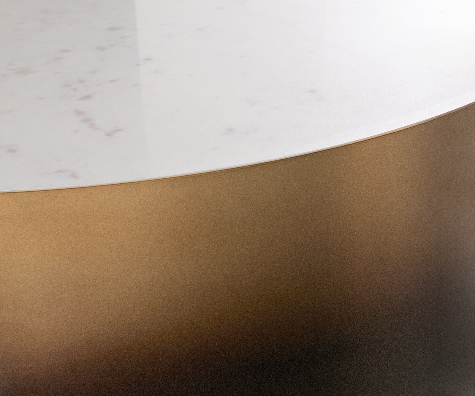 Stolik kawowy Alerio stolik kawowy 90x90 cm marmur White metal złoty Ombre 2