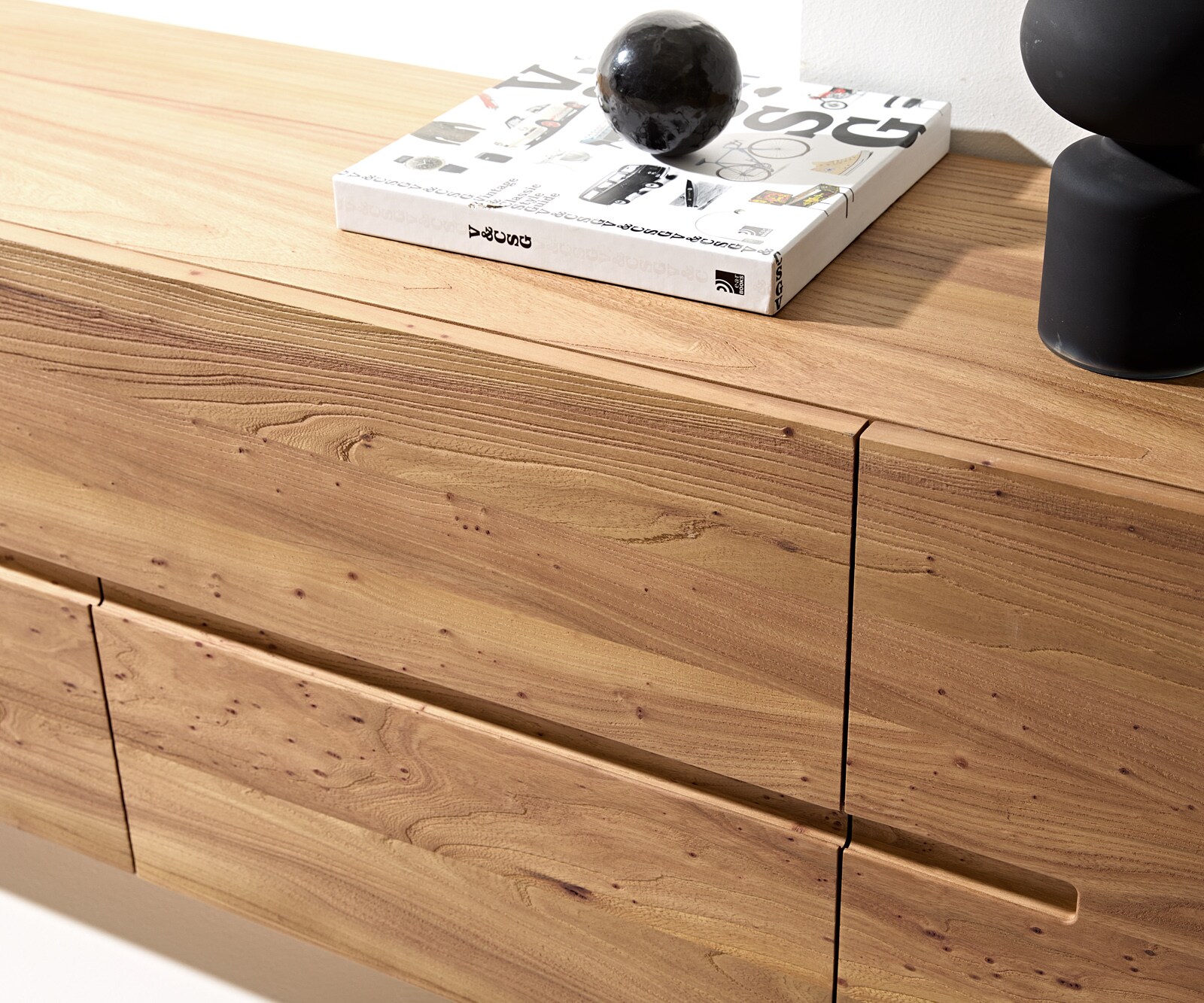 Komoda Tiamar 180 cm wiąz naturalny 1 drzwi 4 szuflady nóżki płozowe metal czarny 6