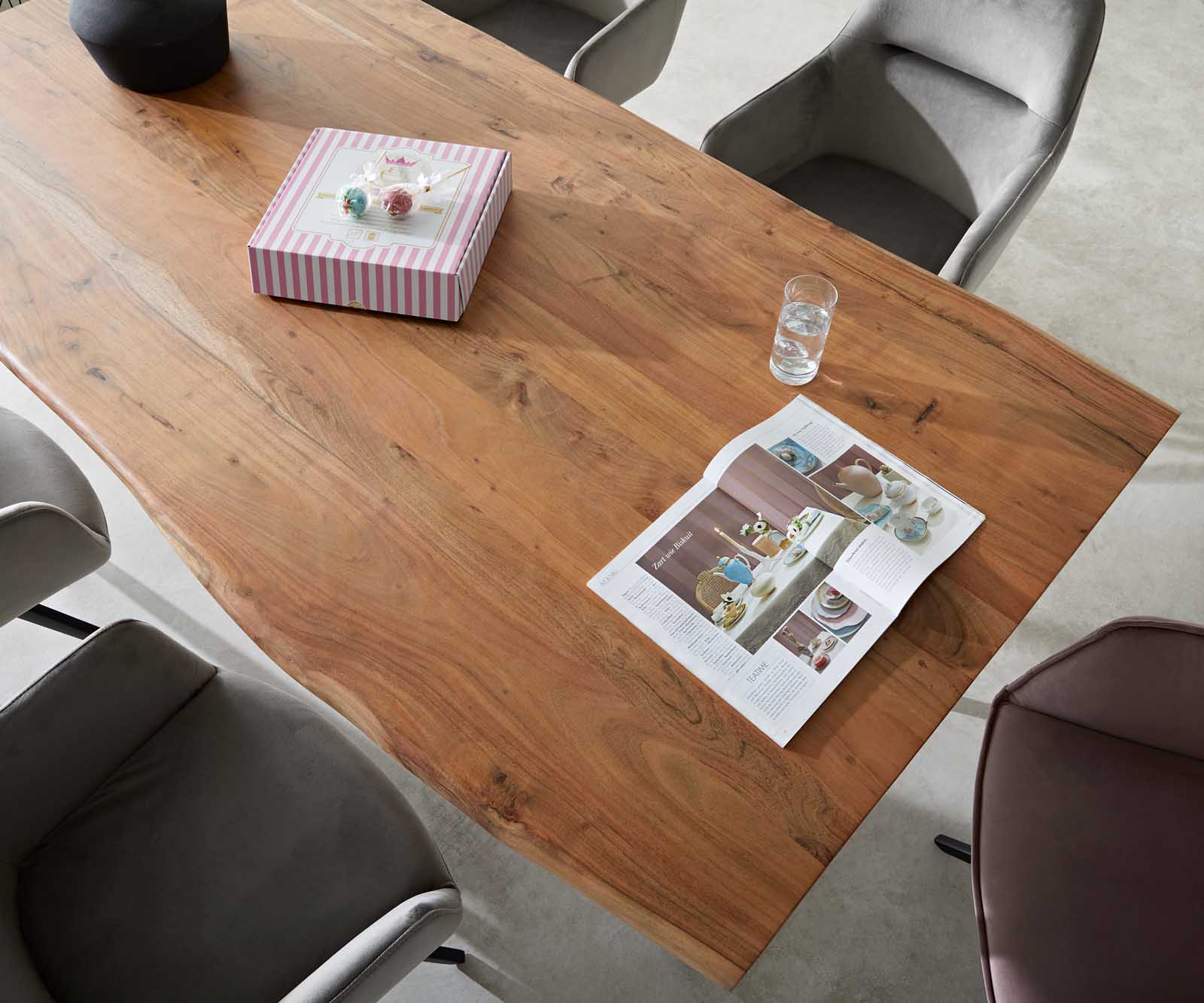 Stół do jadalni Edge 200x100 cm XL akacja naturalna metal pochylona rama live-edge 3
