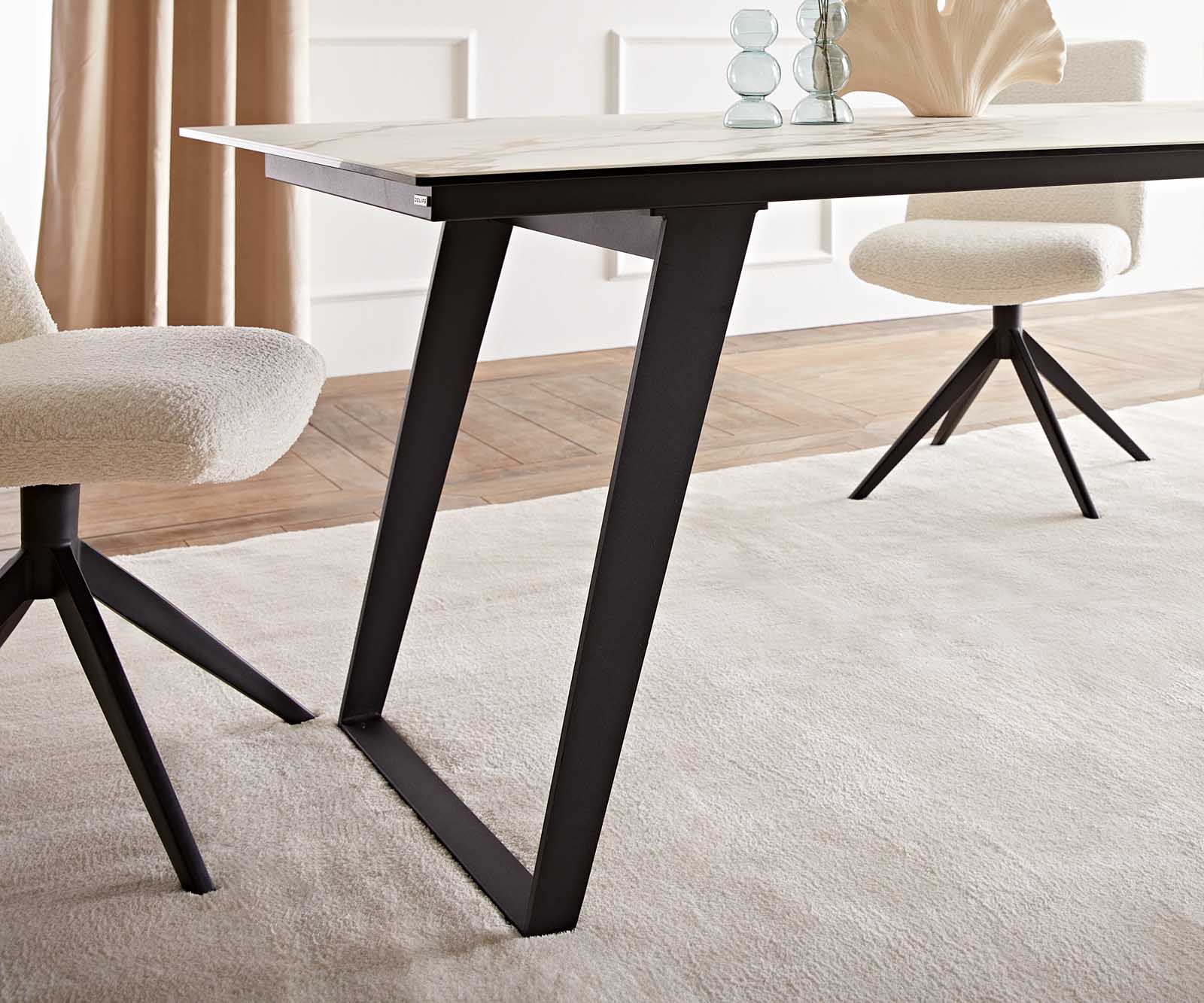 Stół do jadalni Edge 200x100 cm ceramika Calacatta Luxe biało-złoto-szary metal pochylona rama czarna 6
