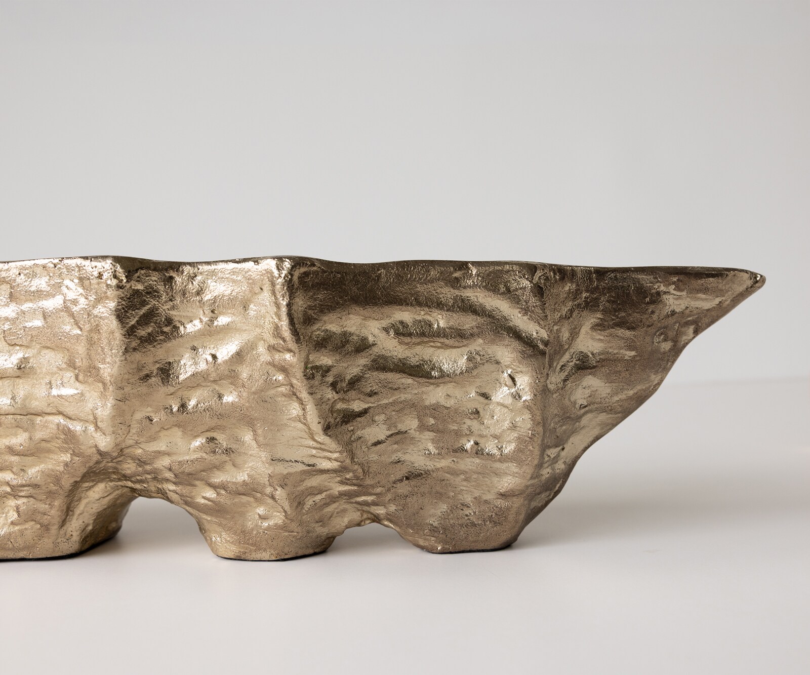 Misa Riffa dł. 70 x szer. 16 x wys. 15 cm aluminium Champagner Ivory ręcznie robiona 4