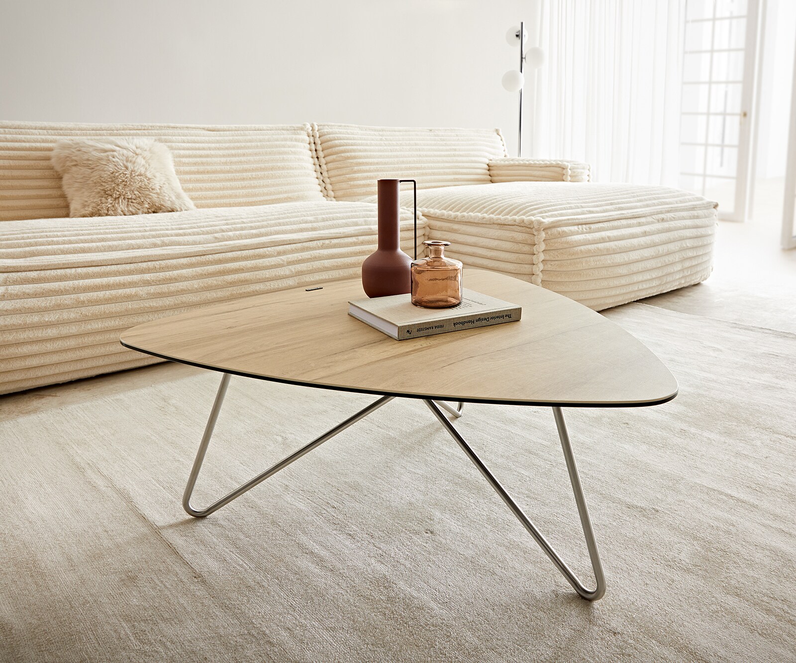 Stolik kawowy Ekrem 88x85cm ceramika Calacatta Luxe biało-złoto-szara nóżki Hairpin metal kolor tytanowy 3