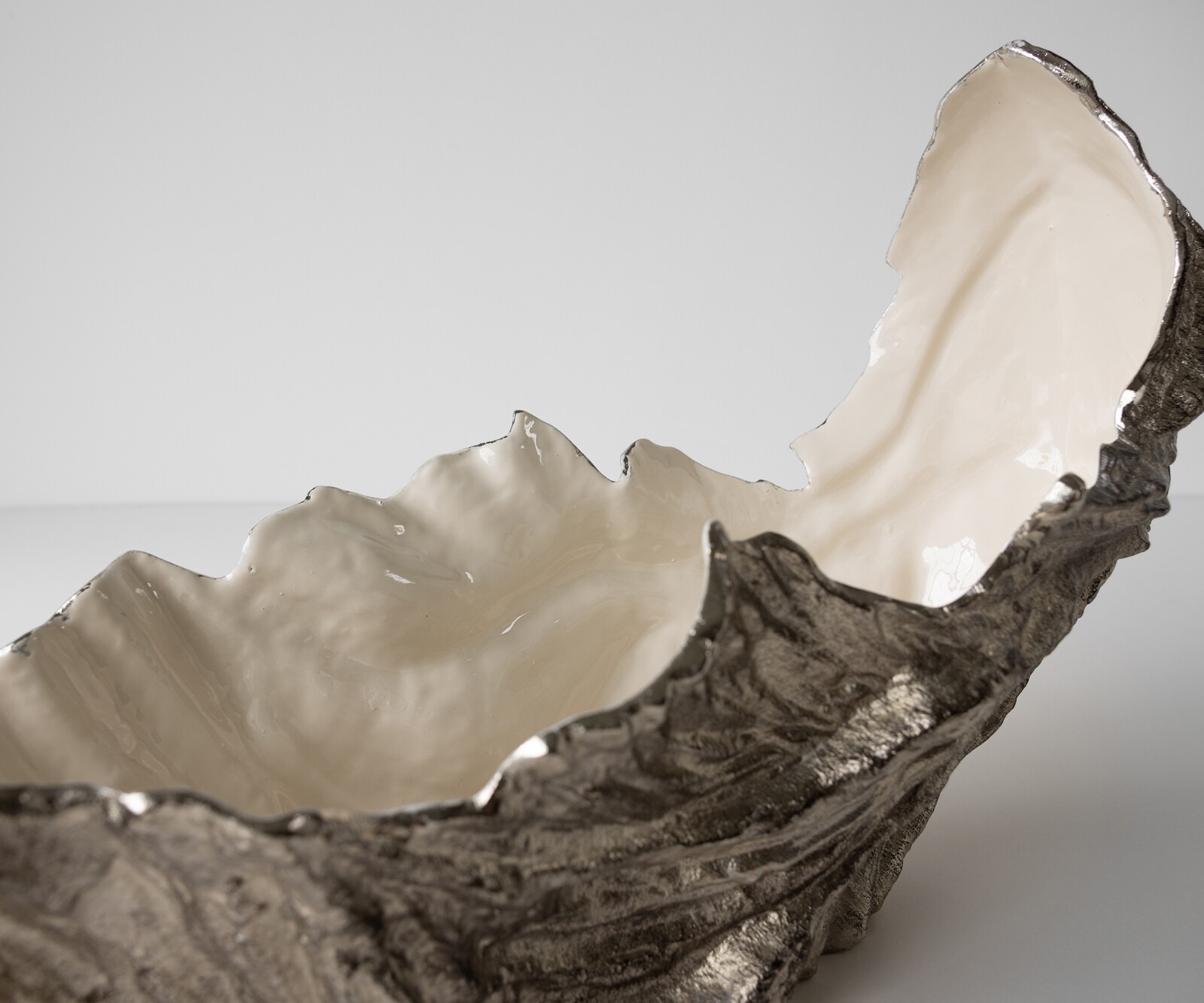 Misa Maris dł. 78 x szer. 24 x wys. 38 cm aluminium Platin Opal ręcznie robiona 4