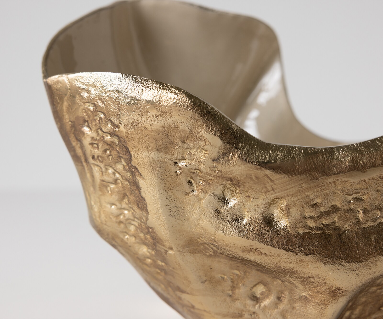 Misa Valena dł. 33 x szer. 20 x wys. 22 cm aluminium Champagner Ivory ręcznie robiona 2