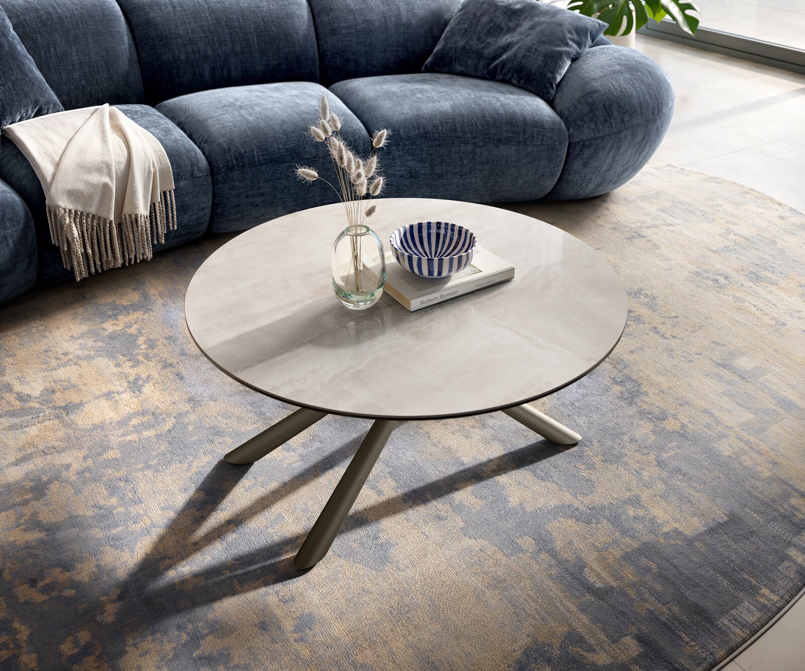 Stolik kawowy Edge okrągły 90x90 cm ceramika Onyx Champagne podstawa Sarity metal w kolorze tytanu 4