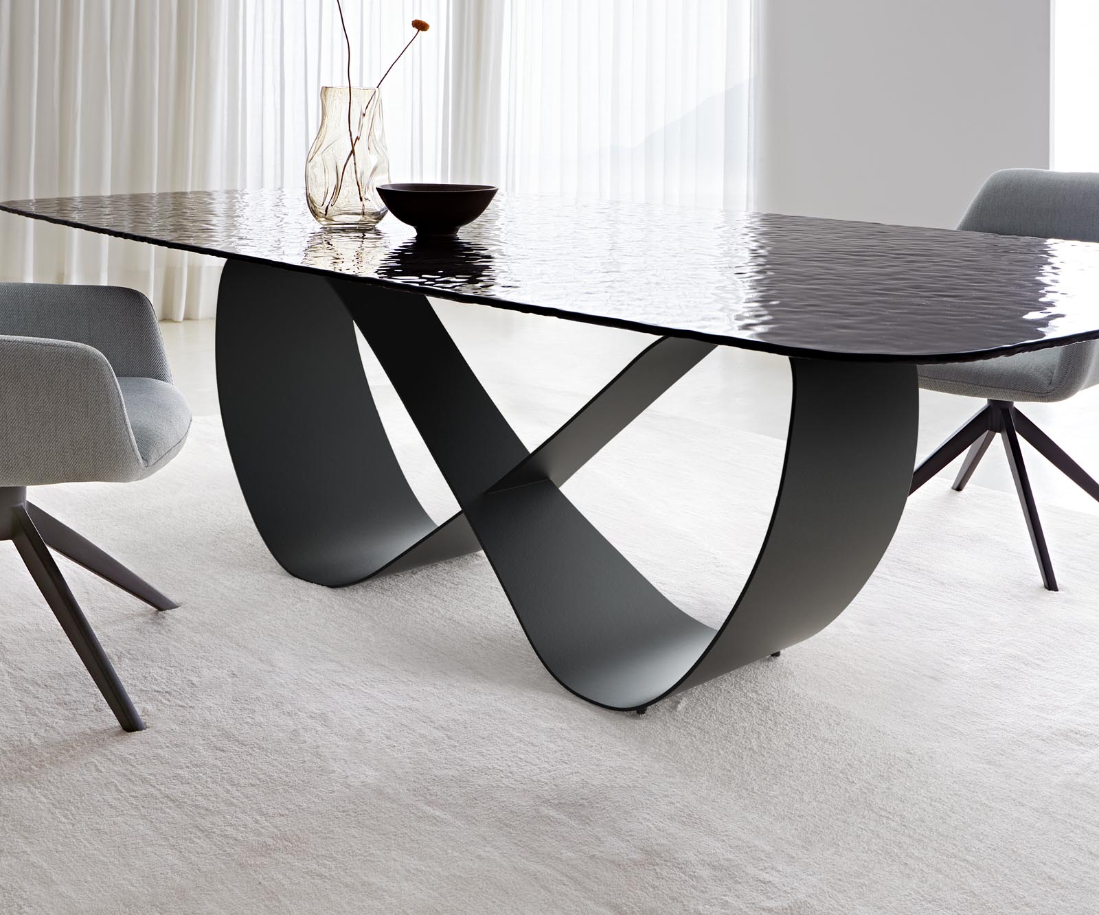 Stół do jadalni Edge kształt beczki 240x120cm szkło reliefowe czarne efekt 3D rama Infinity metal czarny 4
