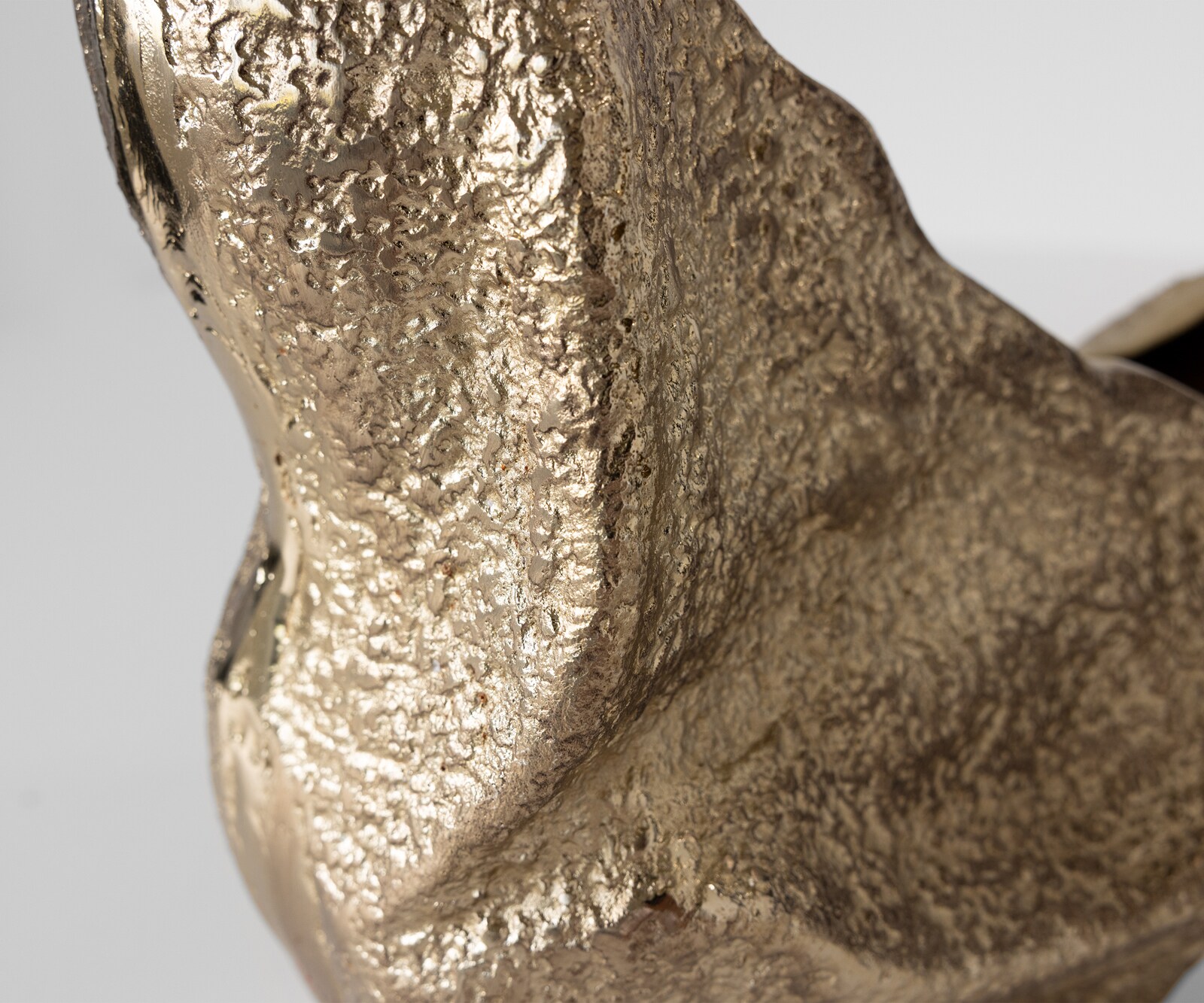 Waza dekoracyjna Grotta dł. 31 x szer. 20 x wys. 34 cm aluminium Champagner ręcznie robiona 6