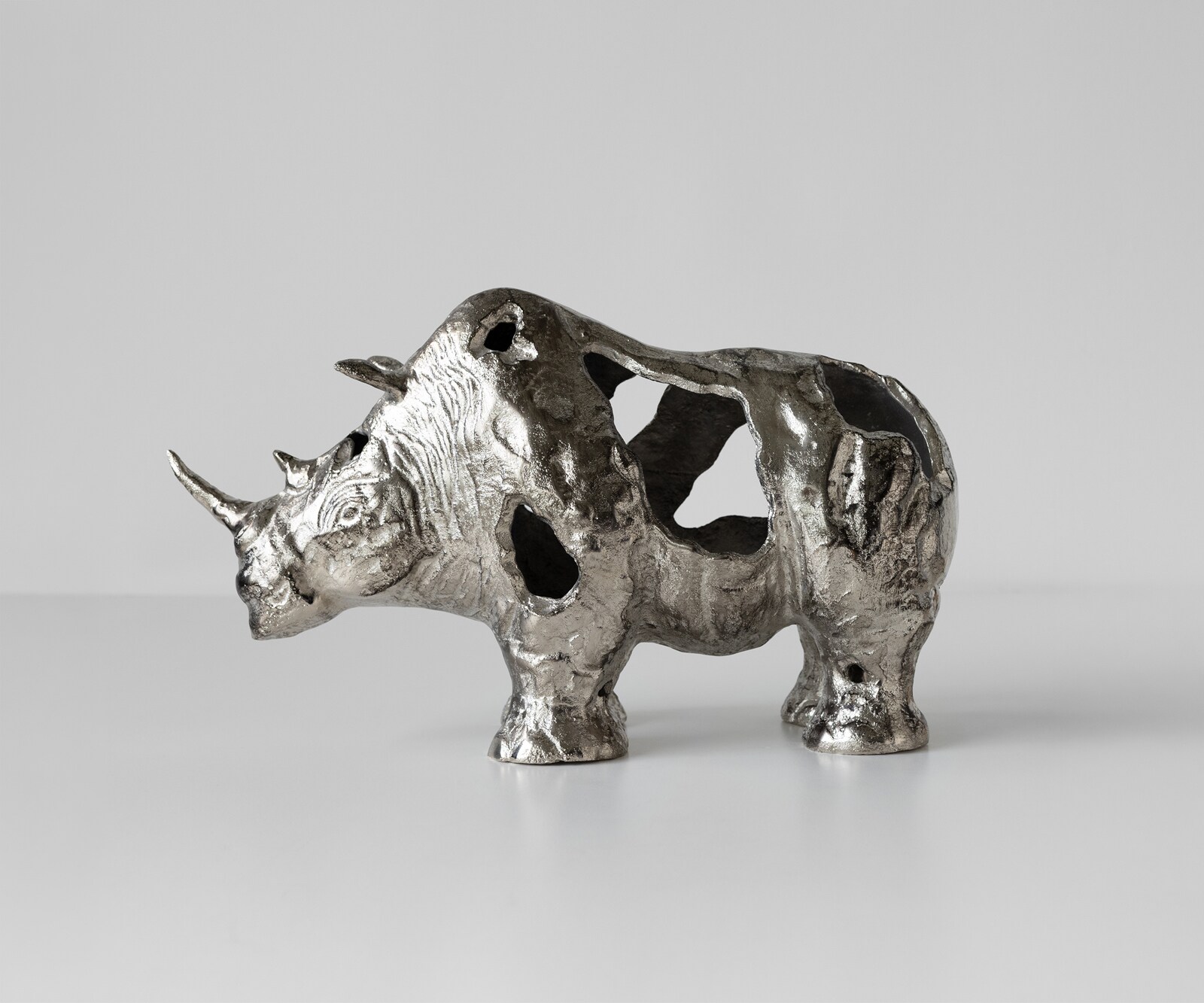 Figura dekoracyjna Rinoro dł. 53 x szer. 19 x wys. 30 cm aluminium Platin ręcznie robiona 2
