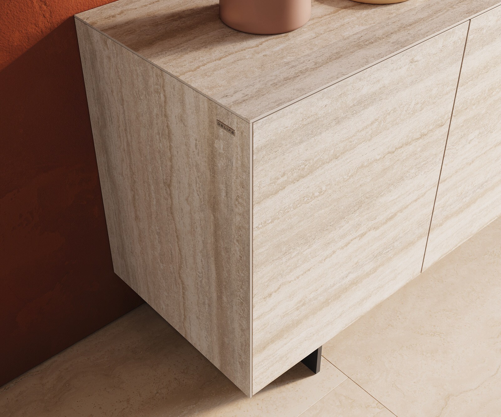 Komoda Cuor 150 cm ceramika Laminam® Travertino Bianco kremowo-biała 3 drzwi nóżki wąskie czarny metal 6