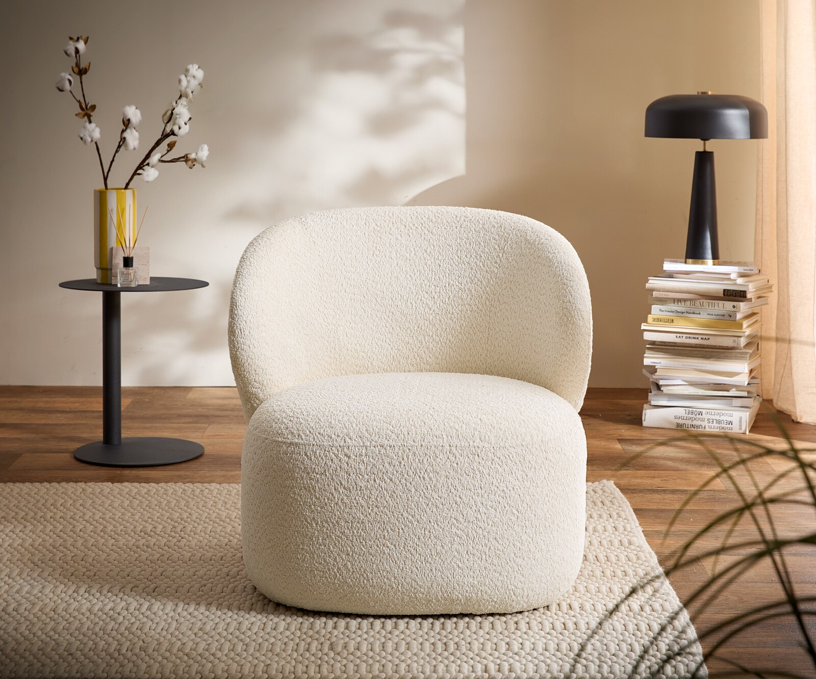Fotel wypoczynkowy Pulo 80x80 cm bouclé biały 1