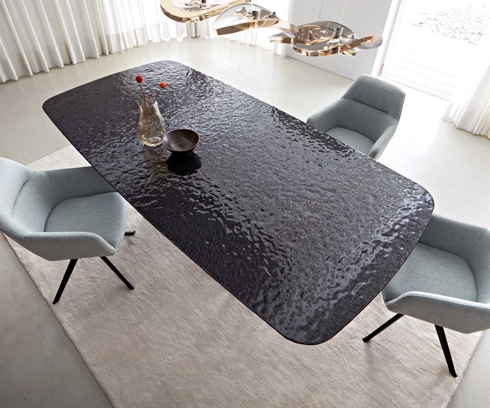 Stół do jadalni Edge kształt beczki 240x120cm szkło reliefowe czarne efekt 3D rama V metal czarna 6