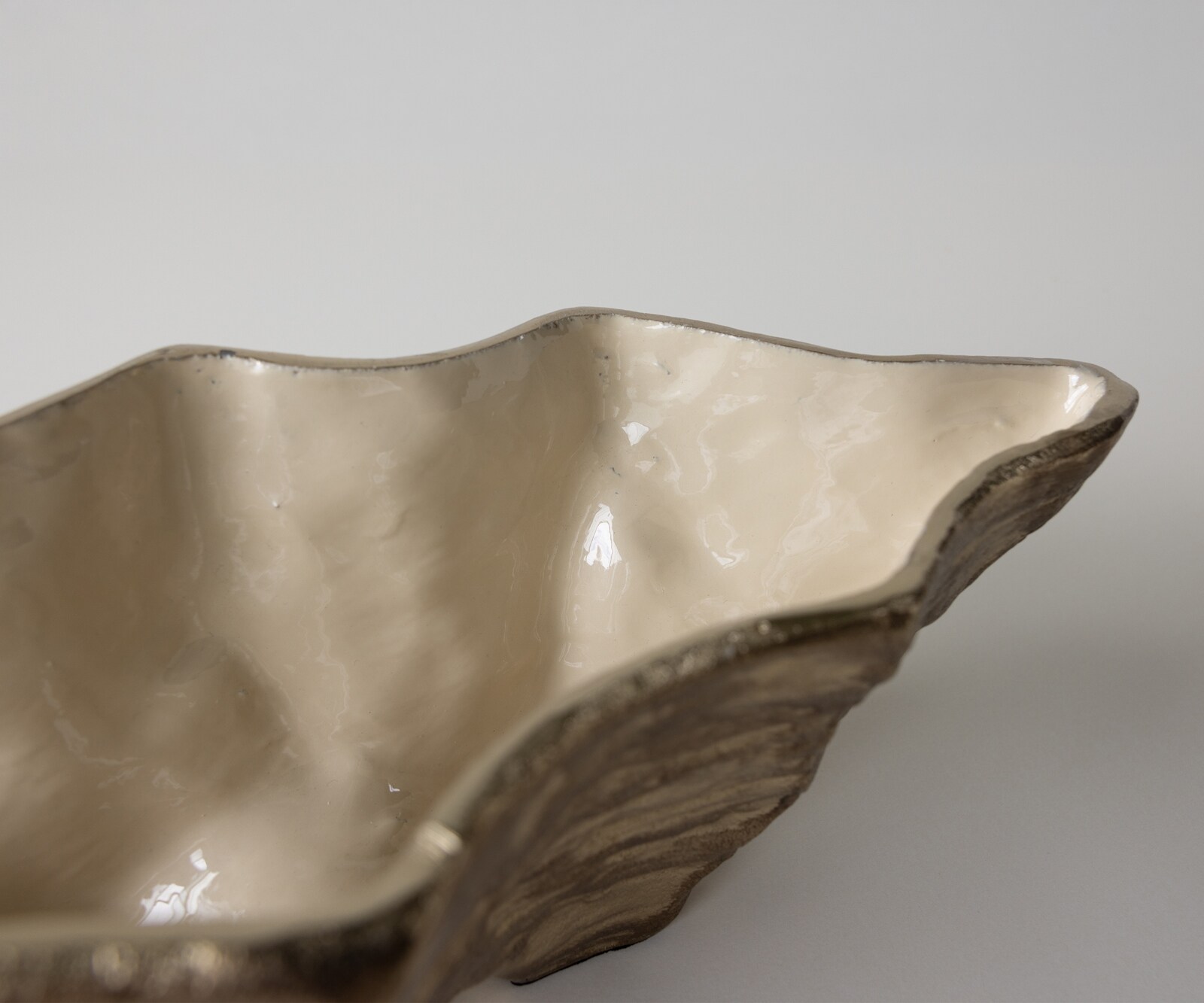 Misa Riffa dł. 100 x szer. 19 x wys. 15 cm aluminium Champagner Ivory ręcznie robiona 4