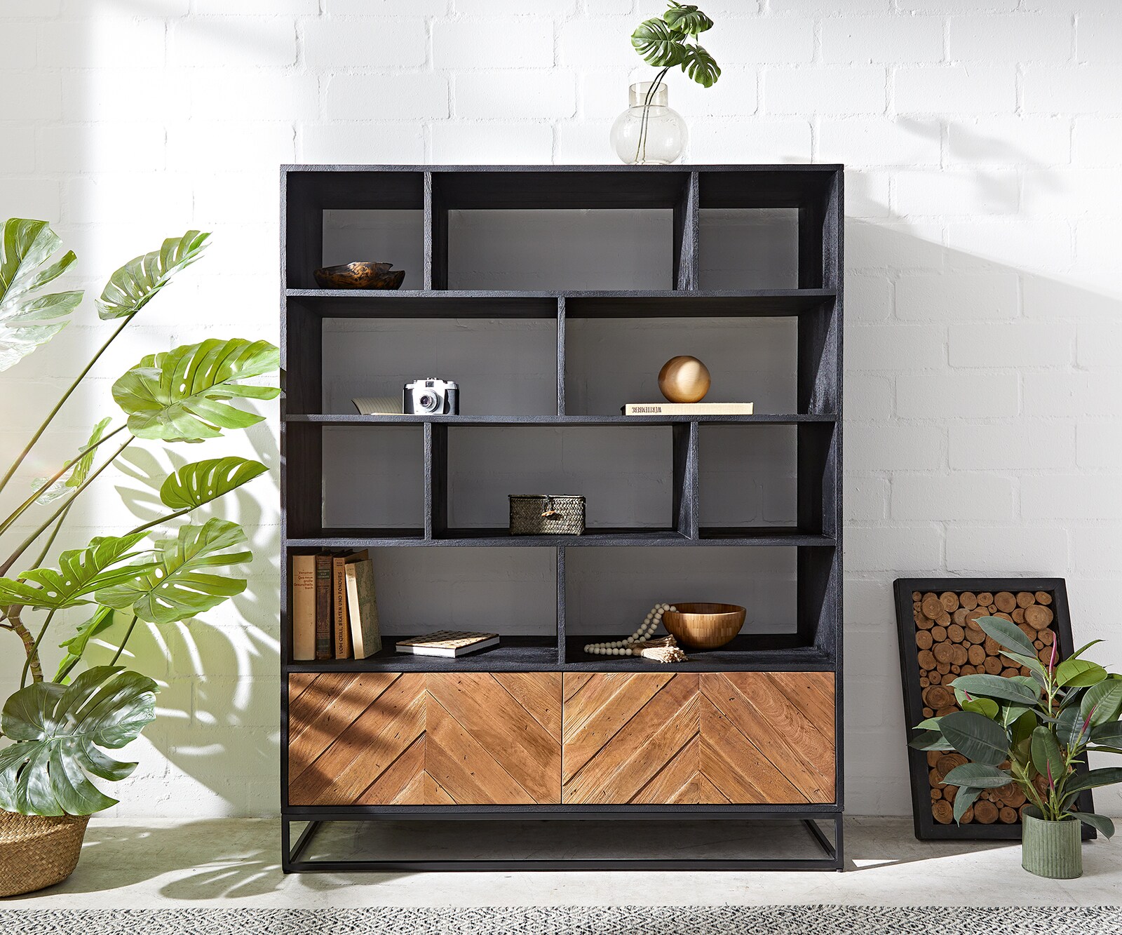 Kredens Famke 120 cm mango drewno tekowe 10 przegród 2 drzwi 1