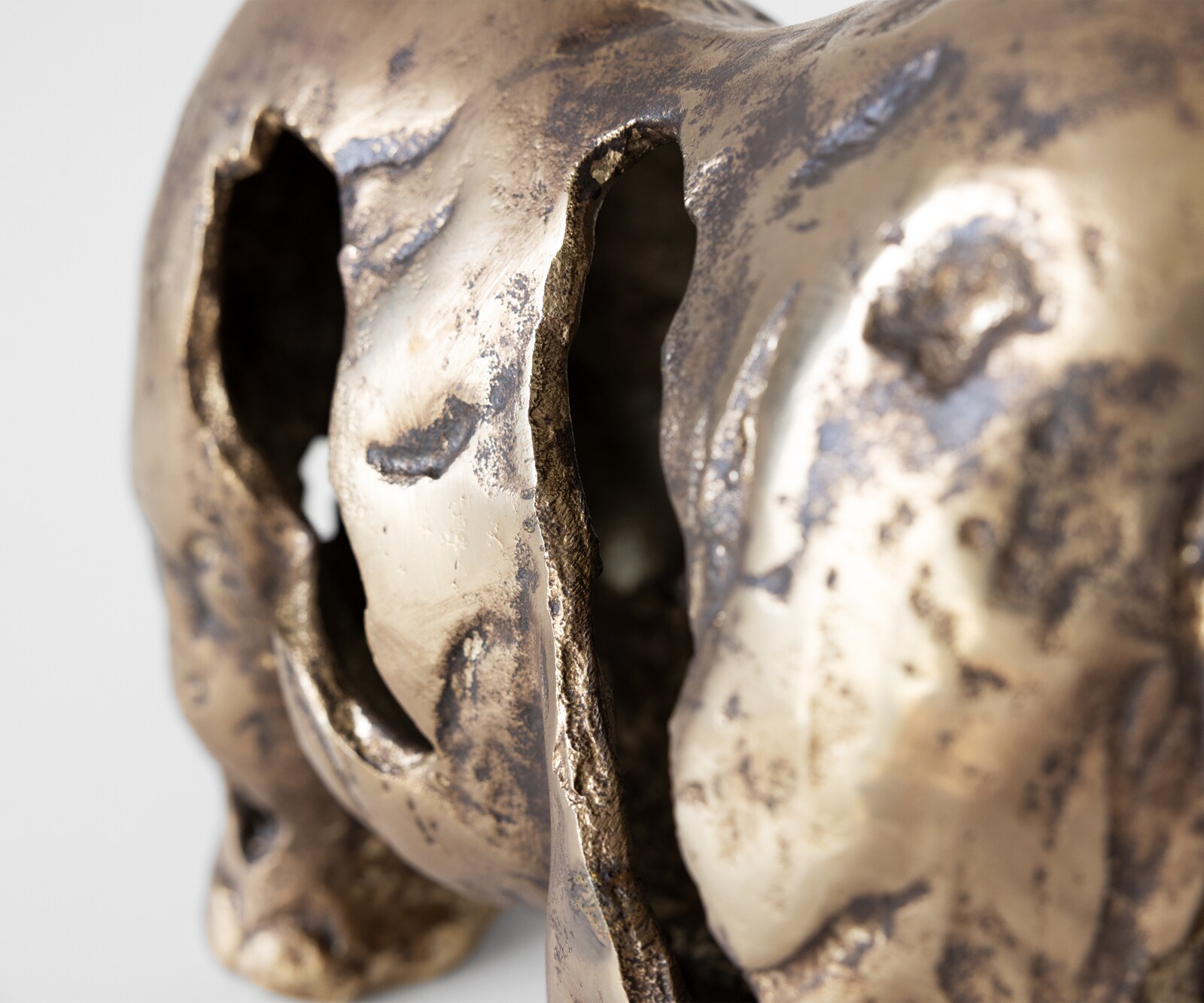 Figura dekoracyjna Rinoro dł. 53 x szer. 19 x wys. 30 cm aluminium Oro Antico ręcznie robiona 5