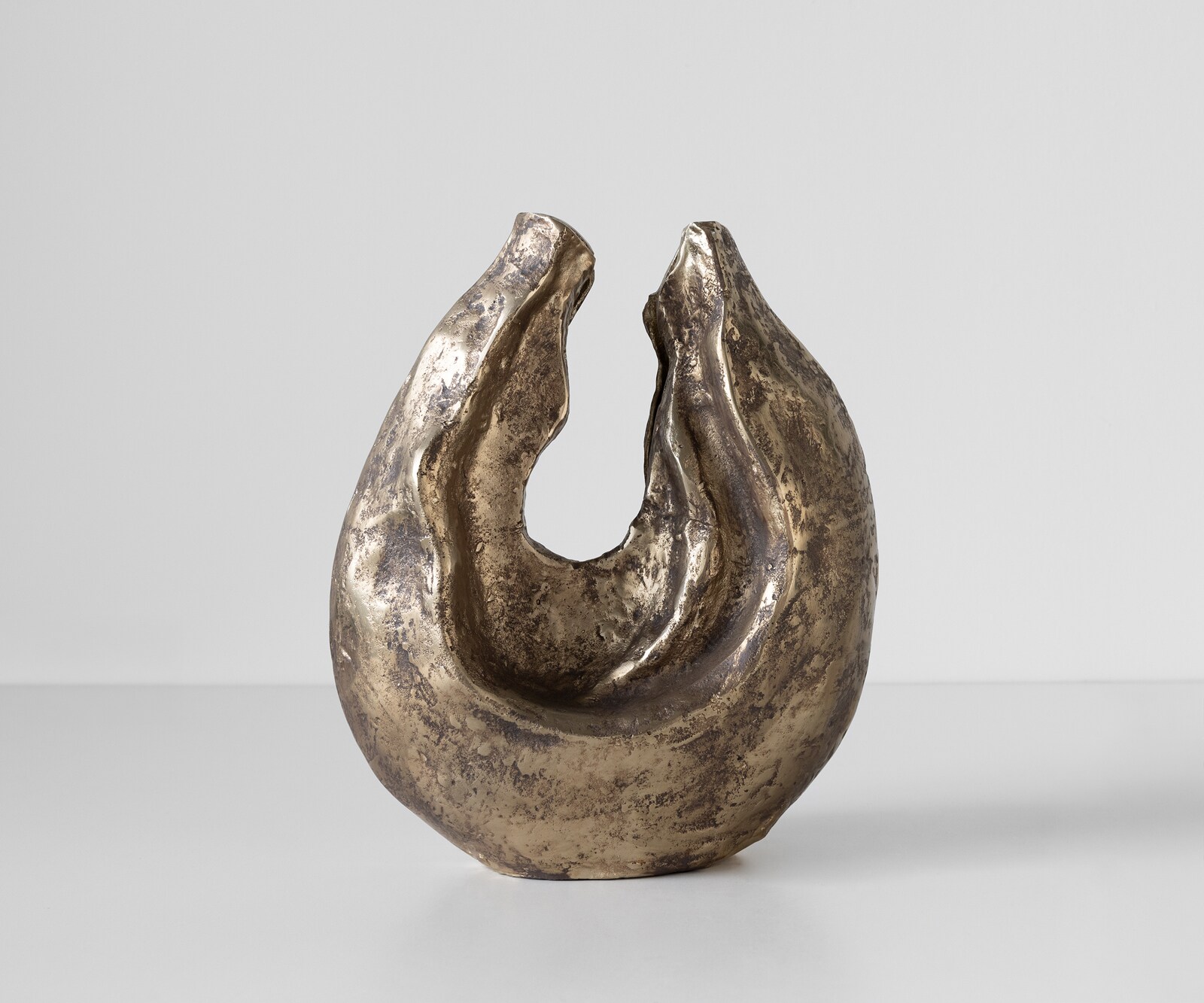 Rzeźba Nexora dł. 34 x szer. 17 x wys. 40 cm aluminium Oro Antico ręcznie robiona 2
