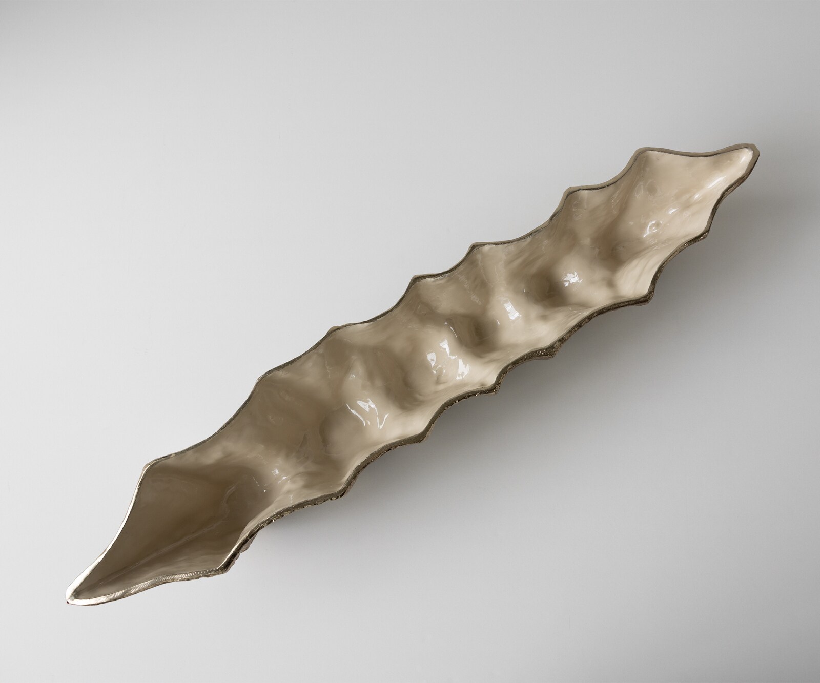 Misa Riffa dł. 100 x szer. 19 x wys. 15 cm aluminium Champagner Ivory ręcznie robiona 3