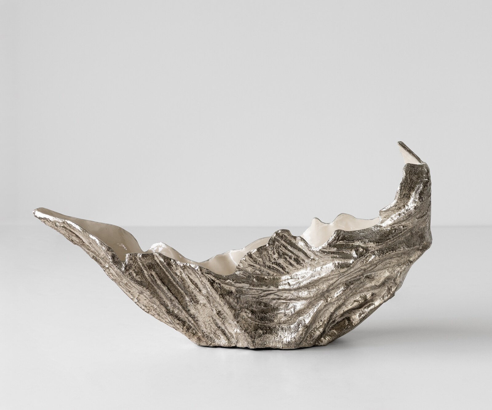 Misa Maris dł. 52 x szer. 15 x wys. 28 cm aluminium Platin Opal ręcznie robiona 2