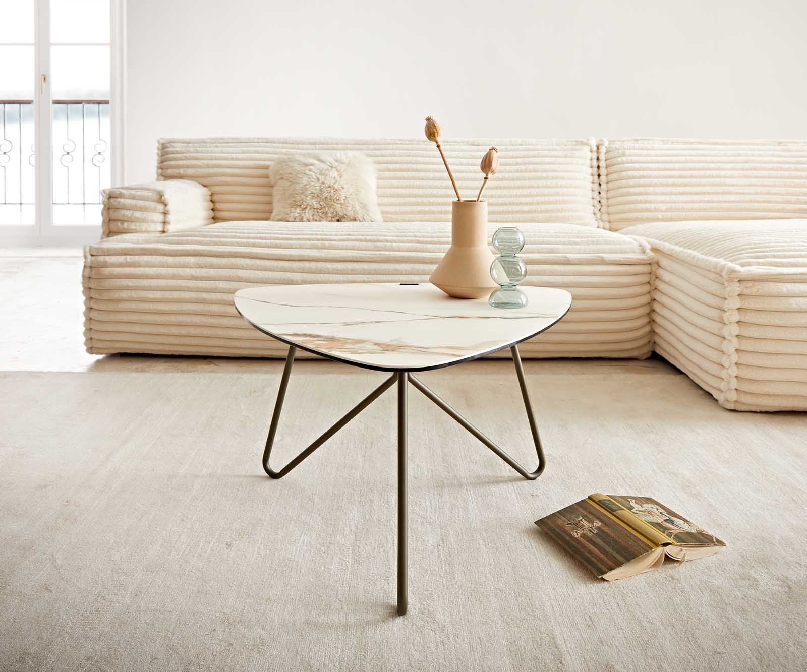 Stolik kawowy Ekrem 65x65cm ceramika Calacatta Luxe biało-złoto-szara nożlki Hairpin metal kolor tytanowy 1
