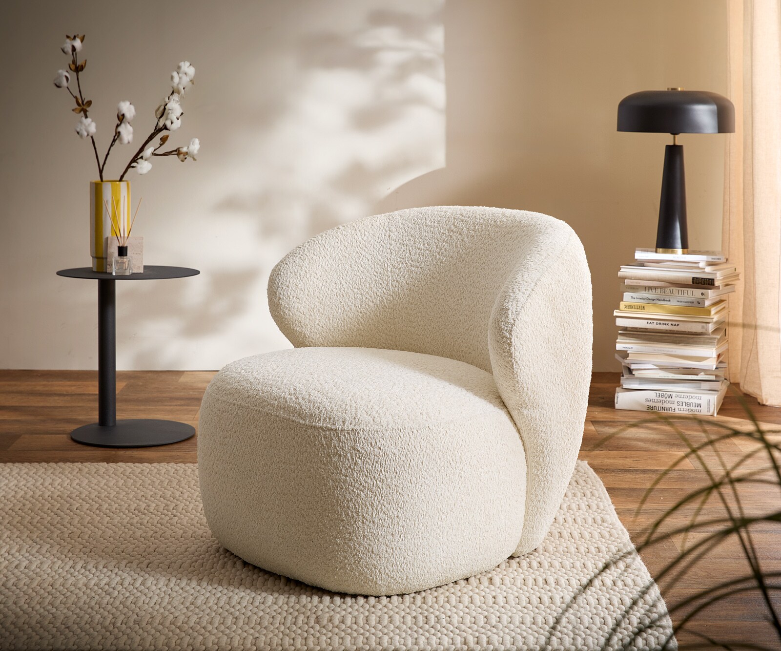 Fotel wypoczynkowy Pulo 80x80 cm bouclé biały