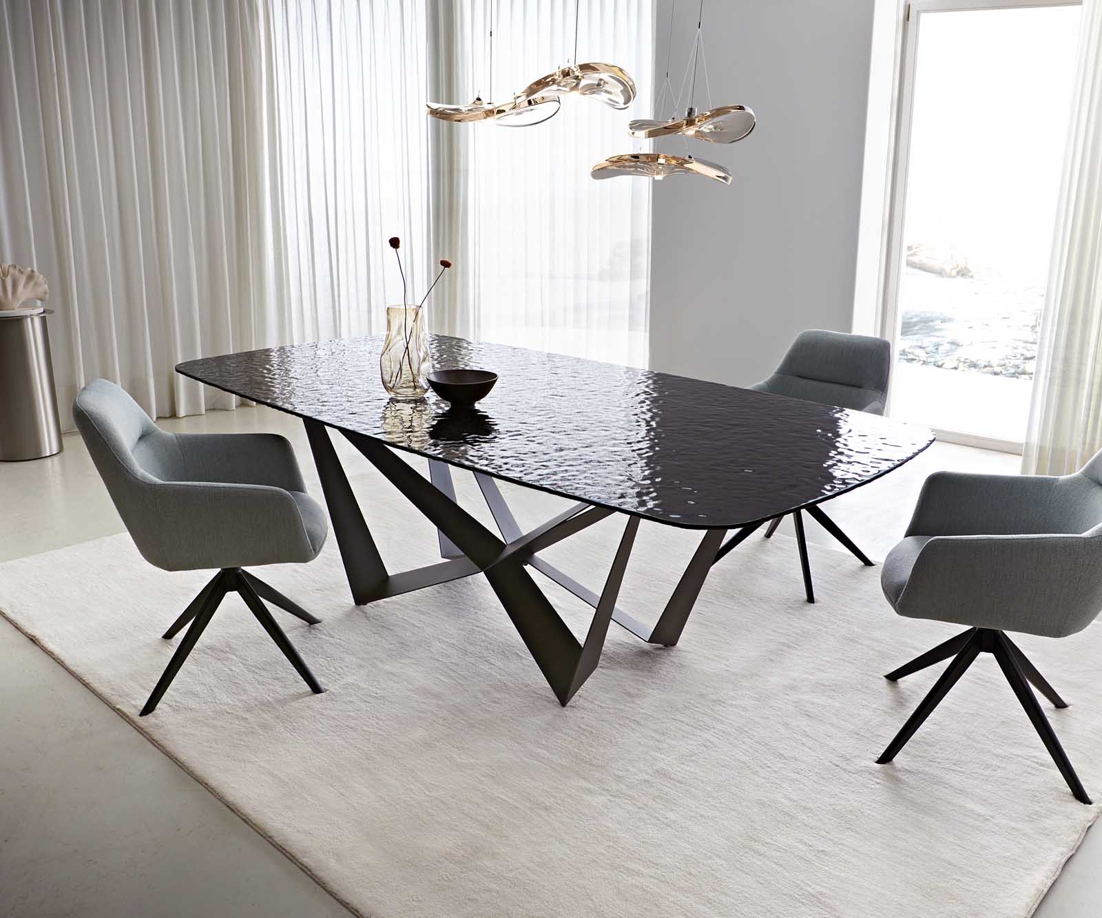 Stół do jadalni Edge kształt beczki 240x120cm szkło reliefowe czarne efekt 3D rama Spider metal czarna 1