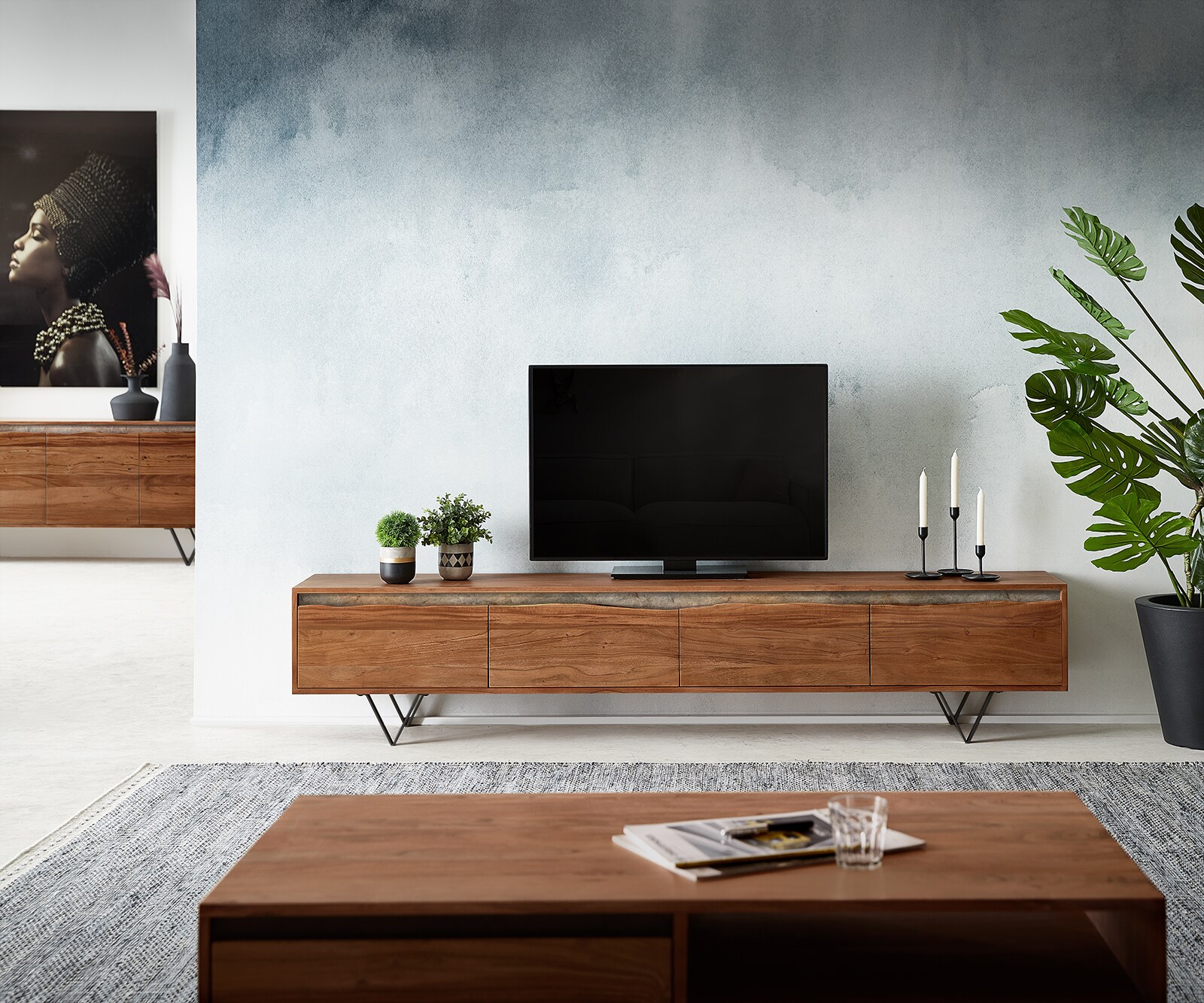 Szafka RTV Stonegrace 220 cm akacja brązowa live-edge 4 drzwi nóżki V czarne 1