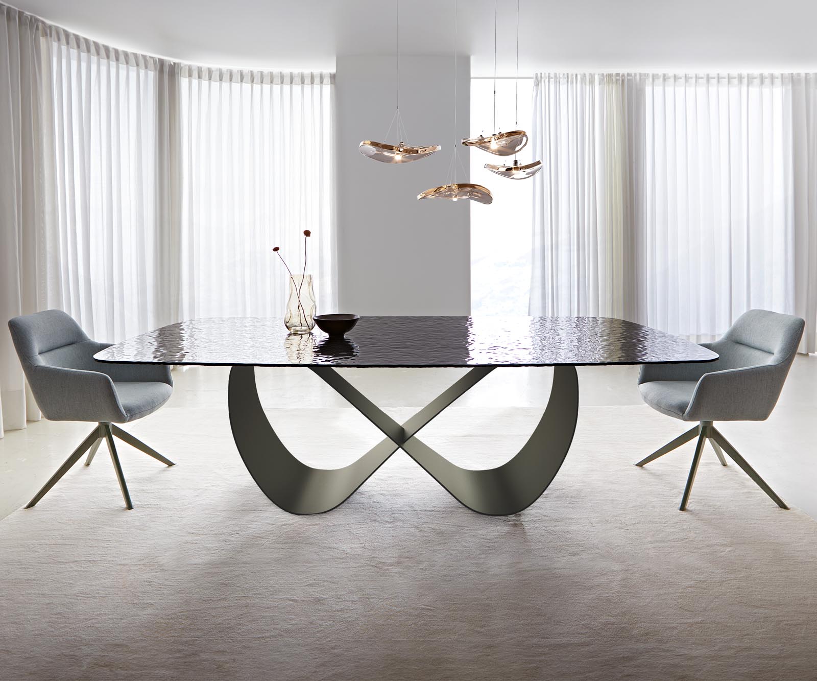 Stół do jadalni Edge kształt beczki 240x120cm szkło reliefowe czarne efekt 3D rama Infinity metal kolor tytanowy 1