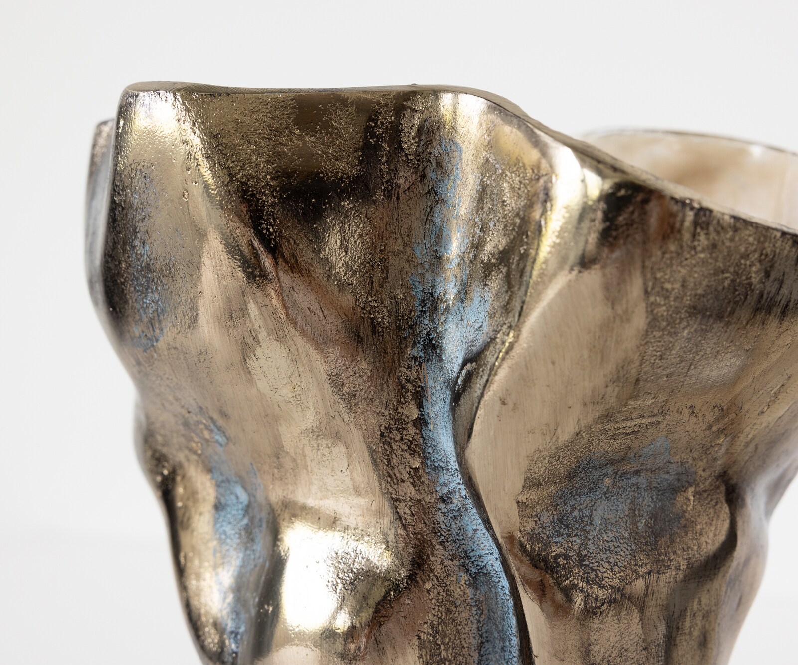 Waza dekoracyjna Mimoro dł. 28 x szer. 24 x wys. 38 cm aluminum Laguna Antica ręcznie robiona 4