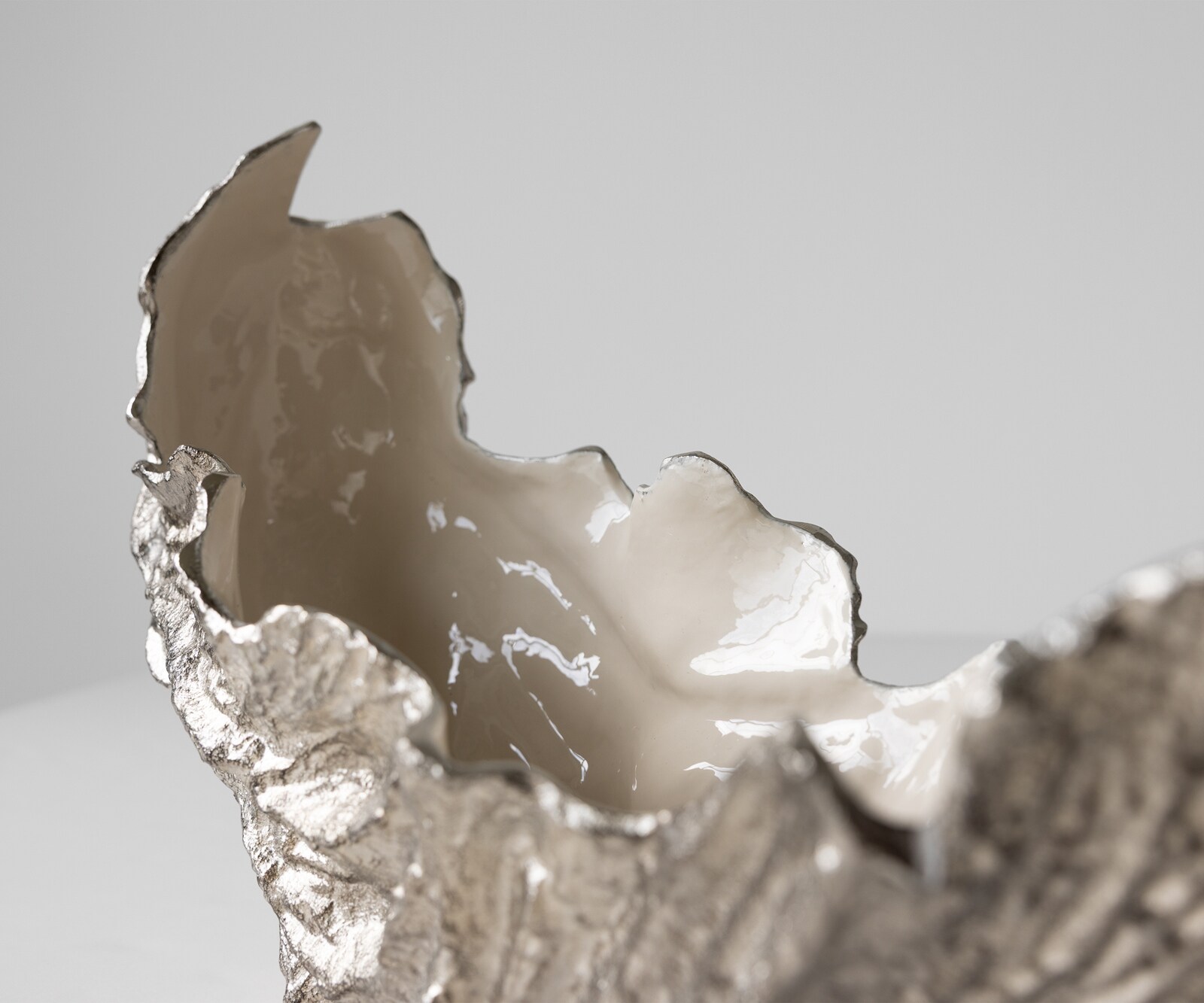 Misa Maris dł. 52 x szer. 15 x wys. 28 cm aluminium Platin Opal ręcznie robiona 5