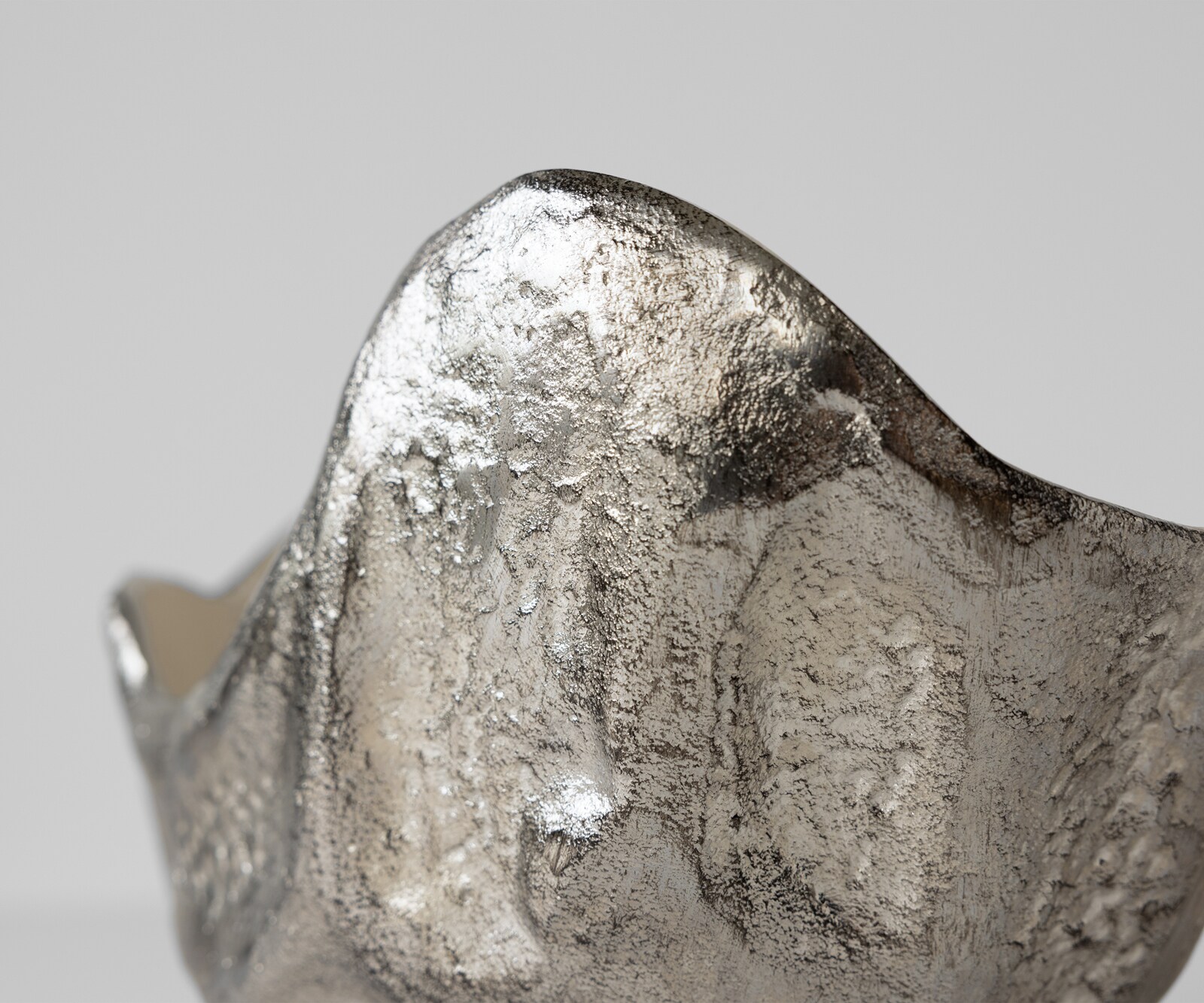 Misa Valena dł. 33 x szer. 20 x wys. 22 cm aluminium Platin Opal ręcznie robiona 6