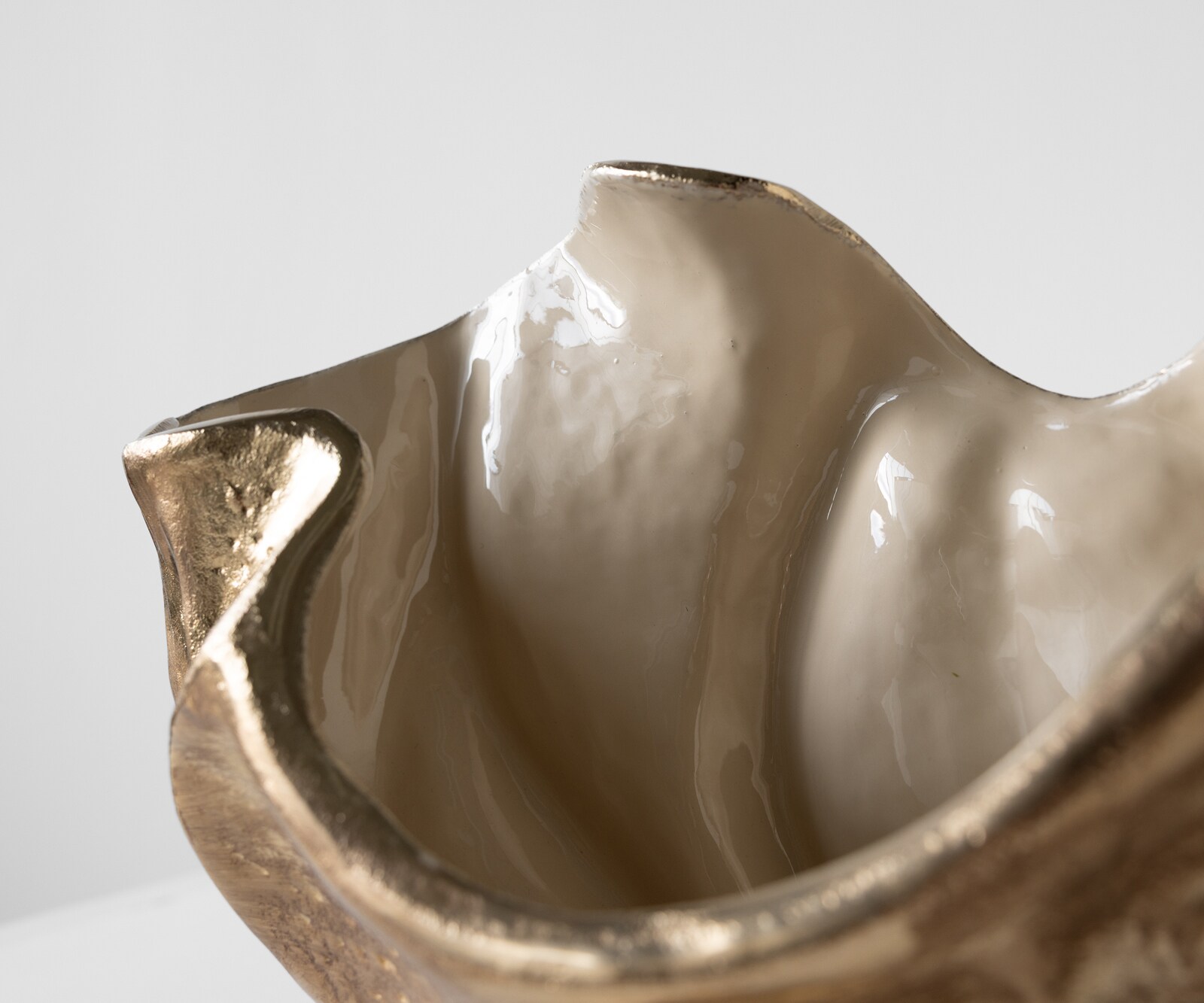 Misa Valena dł. 39 x szer. 17 x wys. 29 cm aluminium Champagner Ivory ręcznie robiona 4