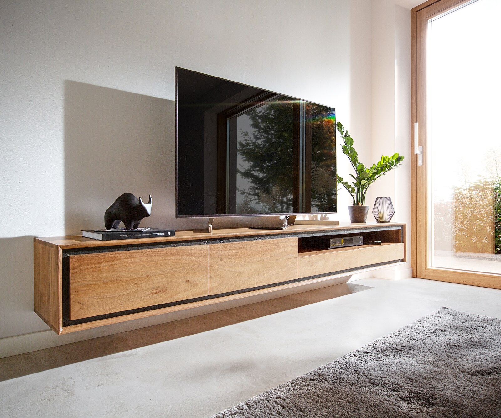 Szafka RTV Stonegrace 240 cm akacja naturalna fornir kamienny 2 drzwi 1 przegroda 2 szuflady podwieszana 1