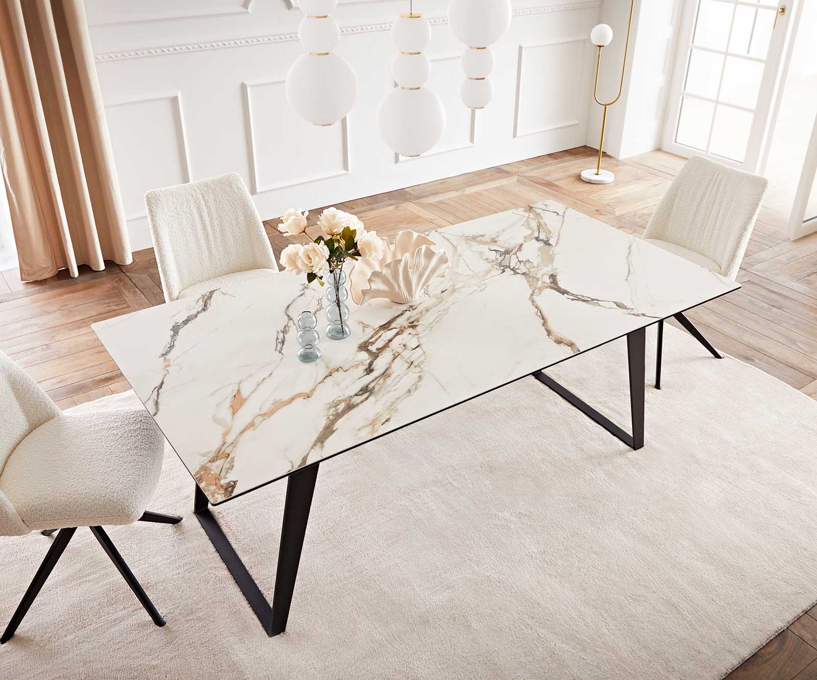 Stół do jadalni Edge 200x100 cm ceramika Calacatta Luxe biało-złoto-szary metal pochylona rama czarna 5