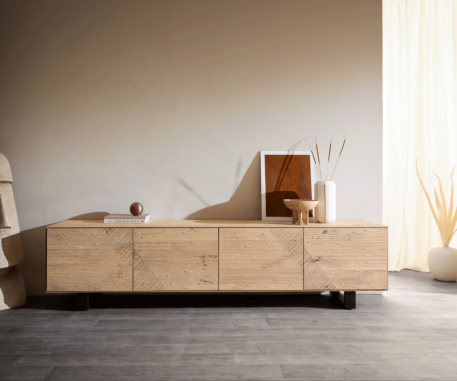 Szafka RTV Tereos 220 cm dąb naturalny efekt 3D 4 drzwi nóżki płozowe metal czarny 4