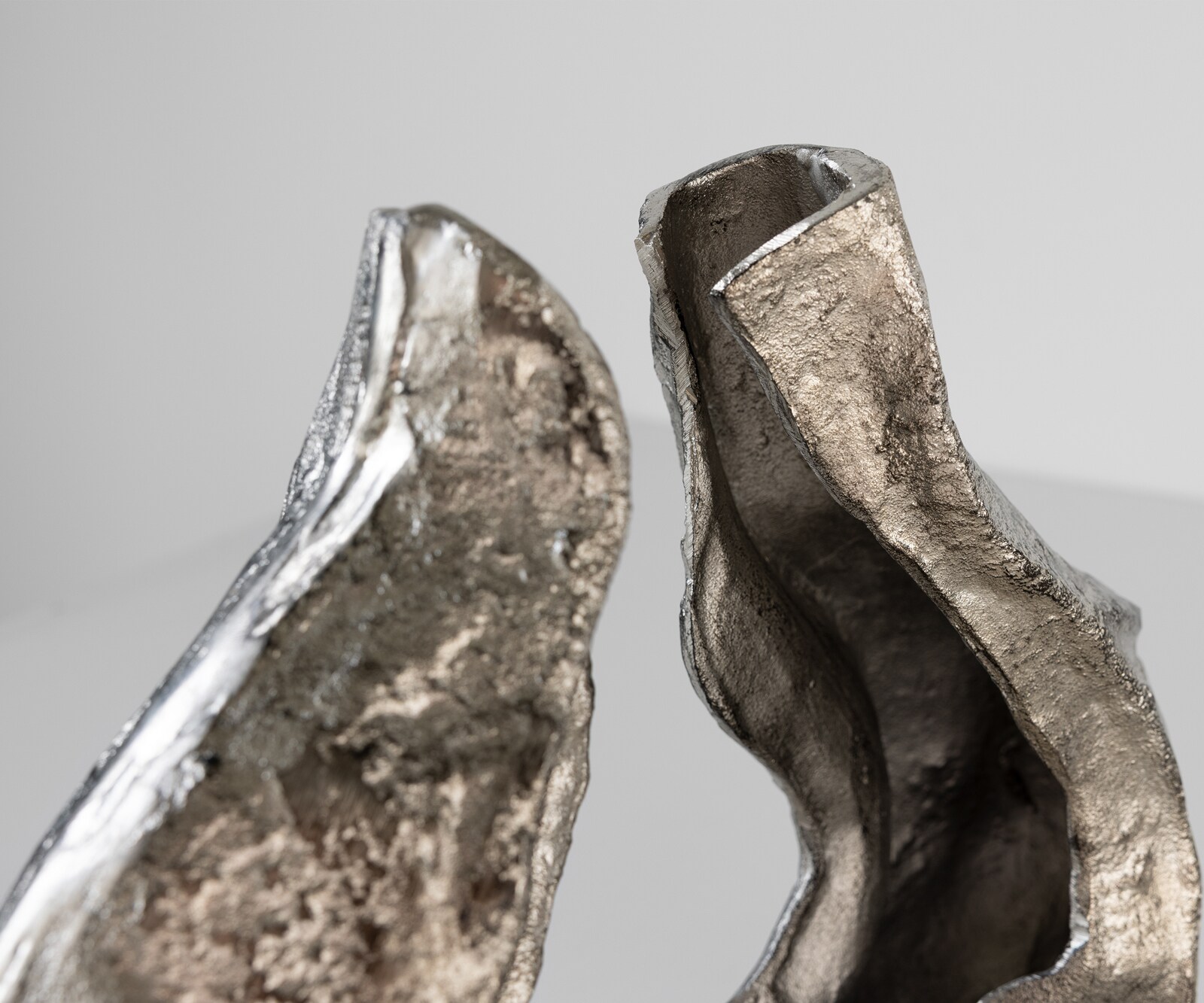 Rzeźba Nexora dł. 40 x szer. 15 x wys. 33 cm aluminium Platin ręcznie robiona 5
