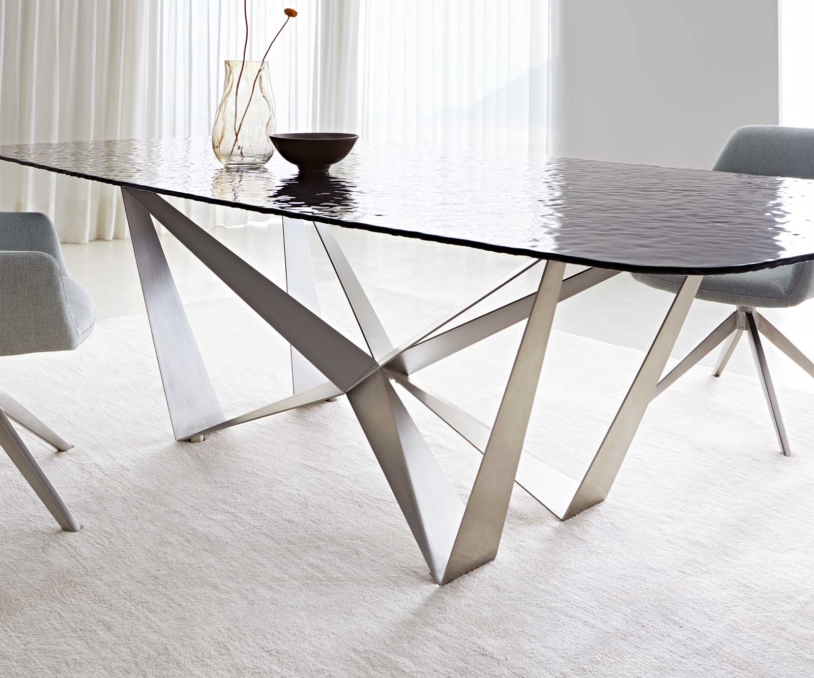 Stół do jadalni Edge kształt beczki 240x120cm szkło reliefowe czarne efekt 3D rama Spider stal nierdzewna 7