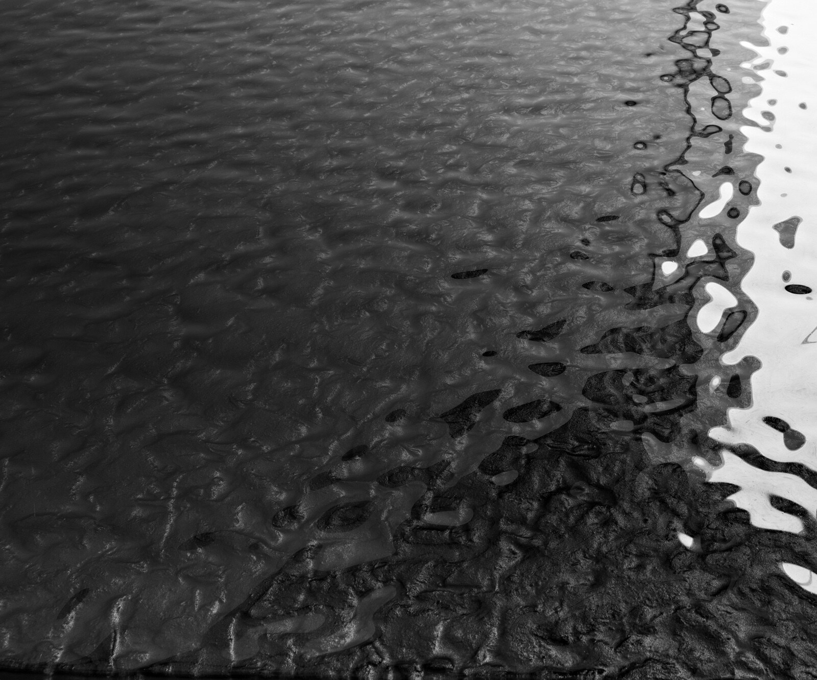 Stół do jadalni Edge 300x100cm szkło reliefowe dymione czarne efekt 3D rama Estelar stal nierdzewna 3