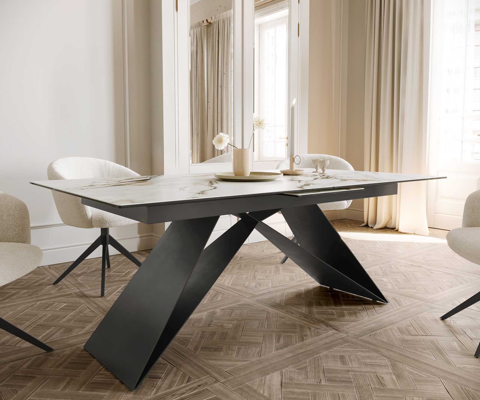 Stół do jadalni Edge 180-220x100 cm ceramika Calacatta Luxe biało-złoto-szary rama V metal czarna rozkładany 6